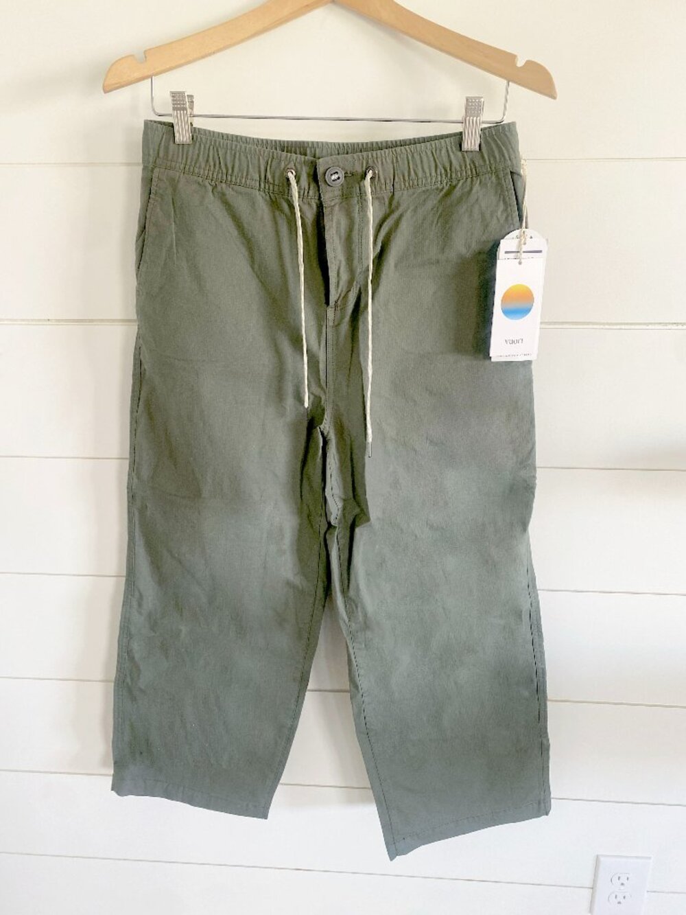 NWT Women's Vuori Ripstop Wide leg Size Medium